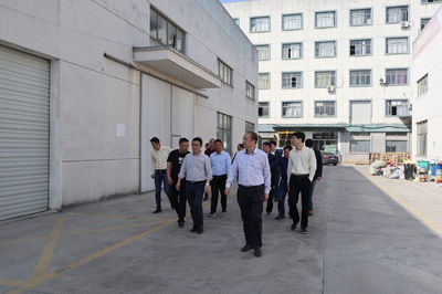 開發(fā)區(qū)周六現(xiàn)場(chǎng)會(huì)連走10個(gè)點(diǎn)只為3件事:拓平臺(tái)、優(yōu)配套、促落地